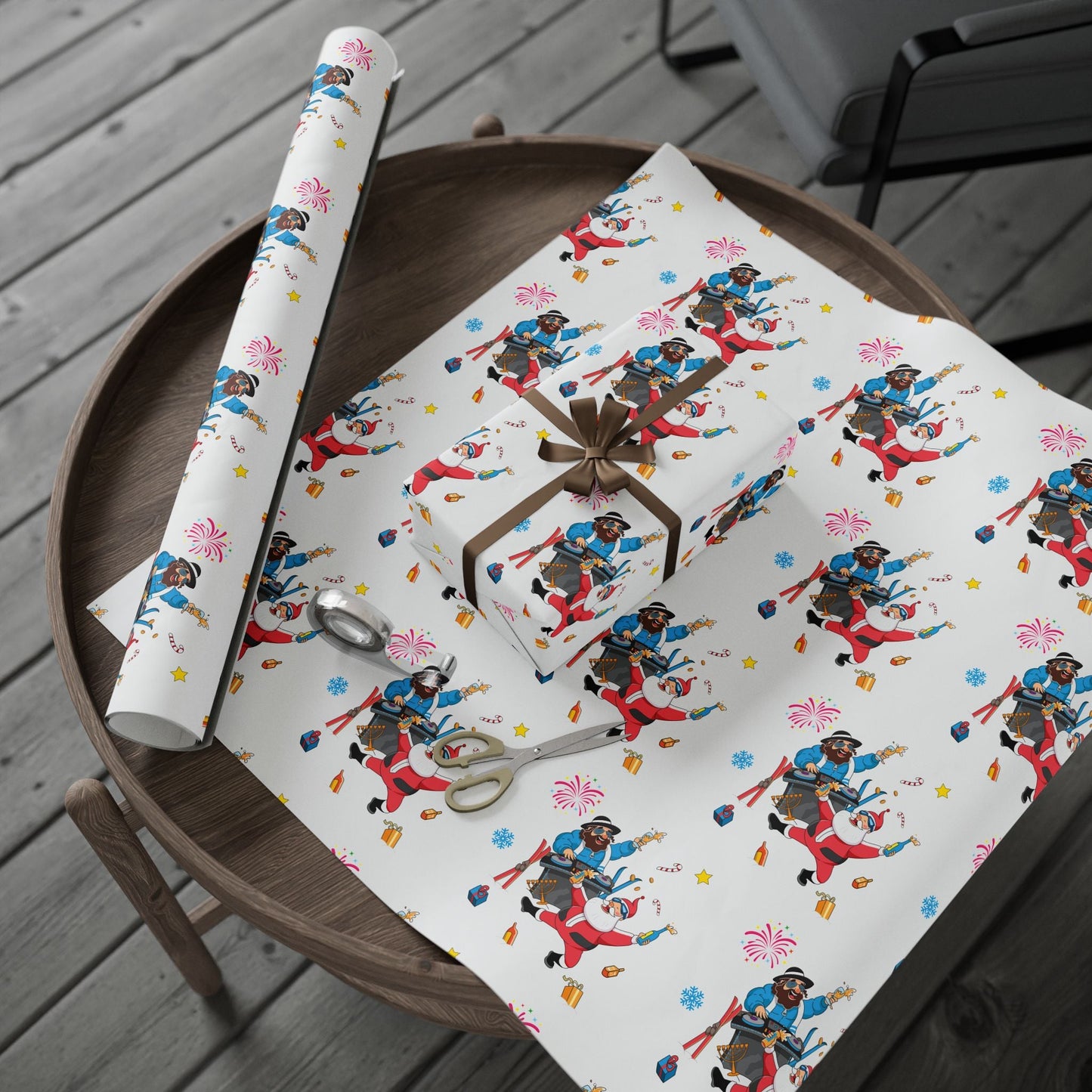 Santa & Rabbi Après - Ski Chrismukkah Wrapping Paper – White - Yamaclaus - Home Decor